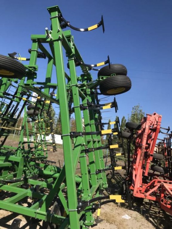 Kartoffelpflegetechnik des Typs John Deere 980,  in Кіровоград (Bild 4)