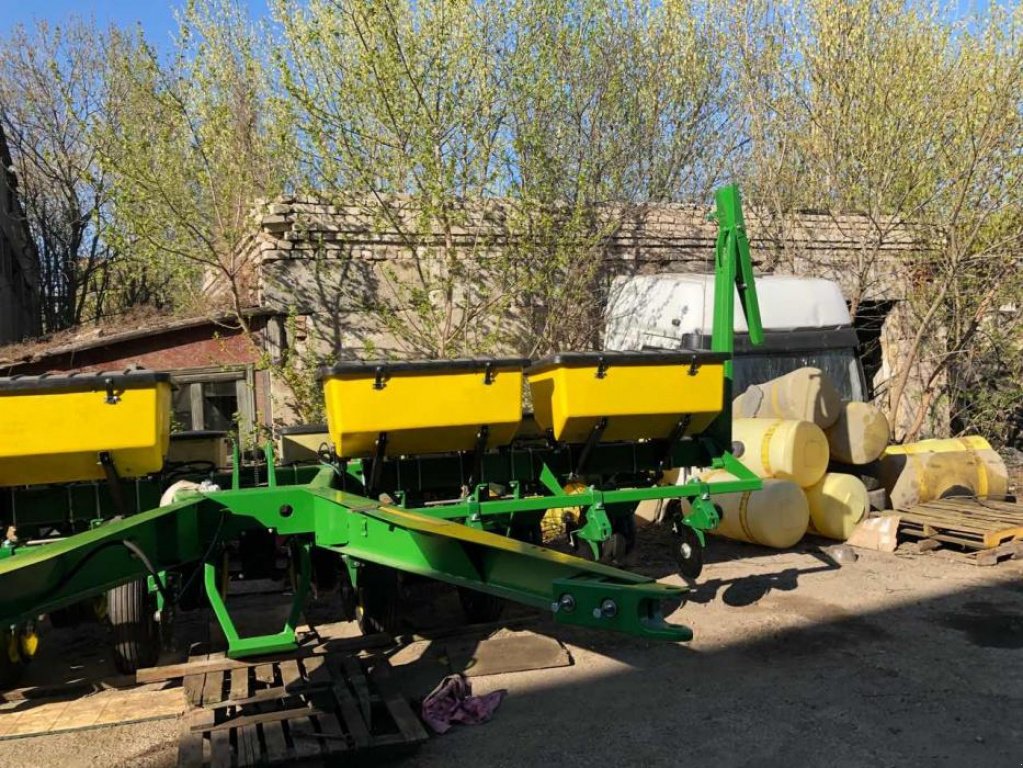 Direktsaatmaschine des Typs John Deere 7000,  in Кіровоград (Bild 3)