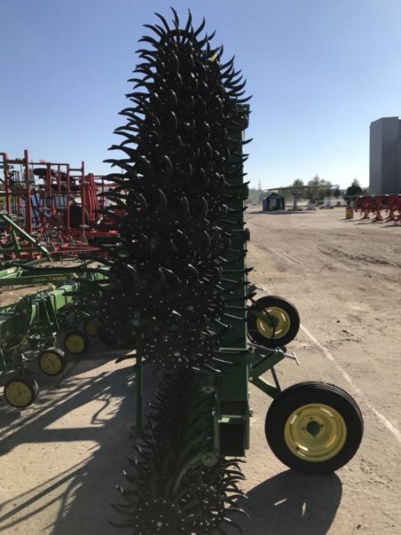 Wiesenegge des Typs John Deere 400 / 9,3,  in Кіровоград (Bild 3)