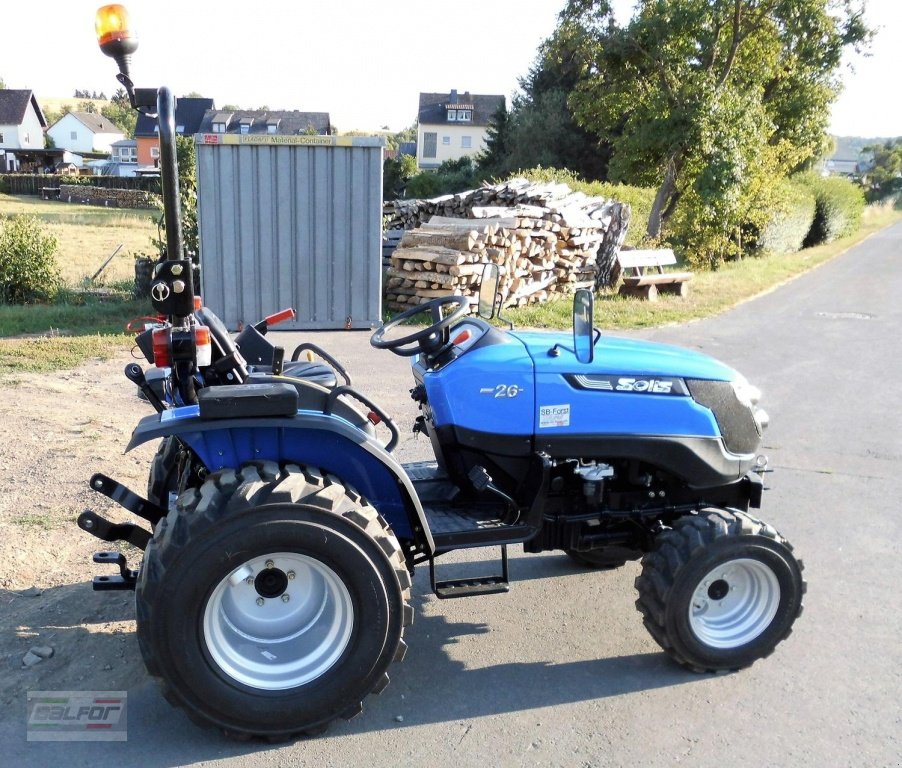 Traktor des Typs Solis 26 mit Industriebereifung, Neumaschine in Gillenfeld (Bild 4)
