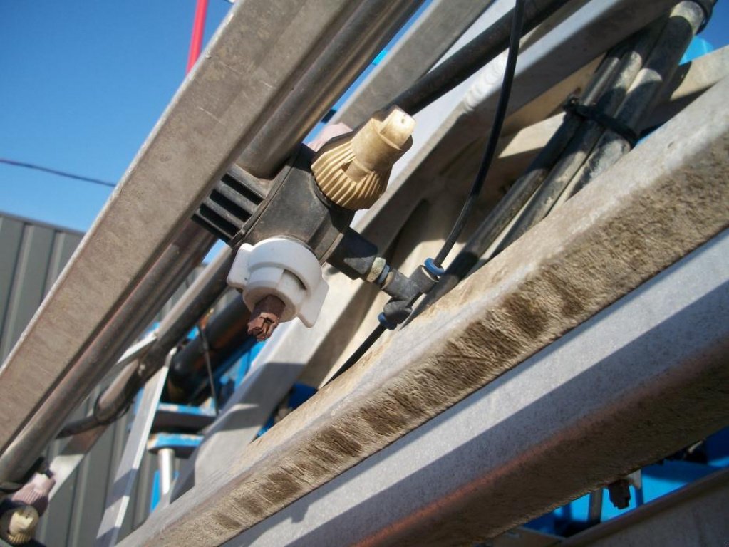 Selbstfahrspritze des Typs Berthoud Boxer 3000R, Neumaschine in Не обрано (Bild 4)