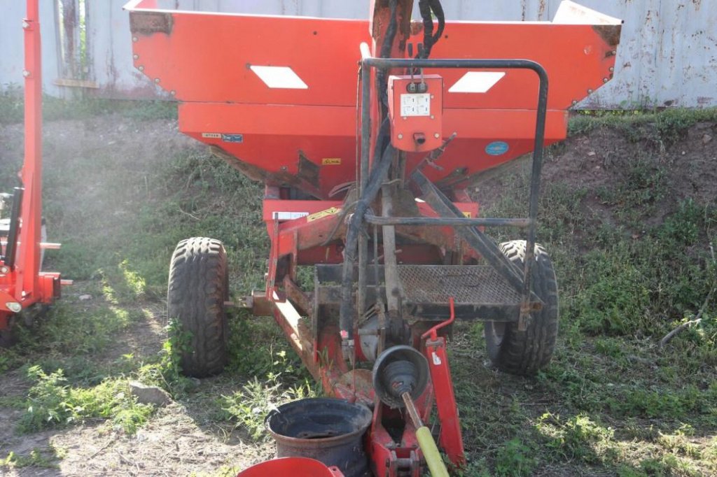 Sandstreuer & Salzstreuer des Typs Rauch MDS 19.1M,  in Київ (Bild 2)