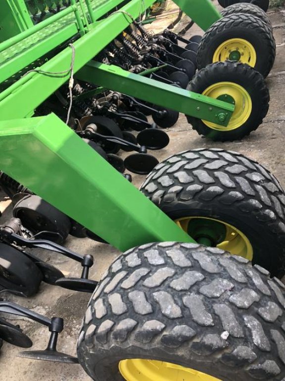 Direktsaatmaschine des Typs John Deere 1590,  in Кіровоград (Bild 3)
