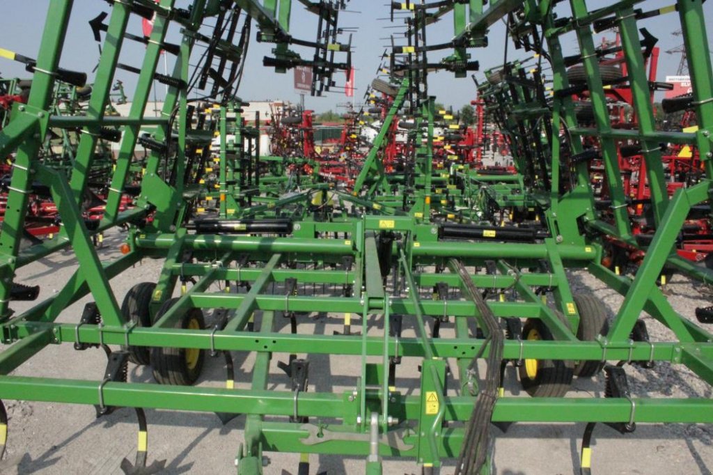 Kartoffelpflegetechnik des Typs John Deere 980,  in Кіровоград (Bild 6)