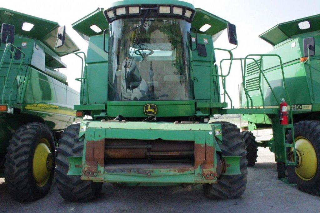 Oldtimer-Mähdrescher des Typs John Deere 9750 STS, Neumaschine in Кіровоград (Bild 2)