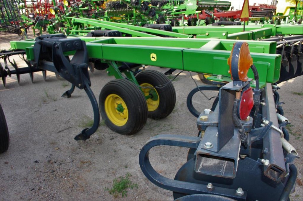 Spatenpflug des Typs John Deere 510,  in Кіровоград (Bild 10)