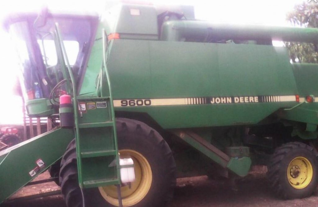 Oldtimer-Mähdrescher des Typs John Deere 9600, Neumaschine in Херсон (Bild 1)