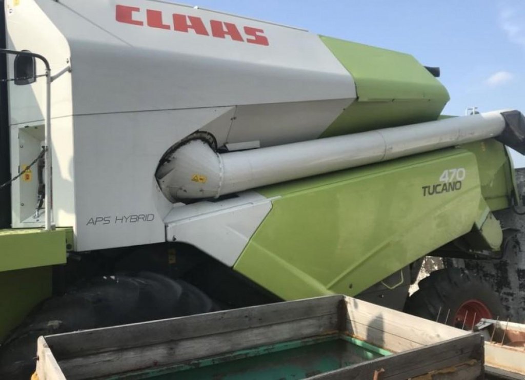 Oldtimer-Mähdrescher des Typs CLAAS Tucano 470, Neumaschine in Київ (Bild 4)