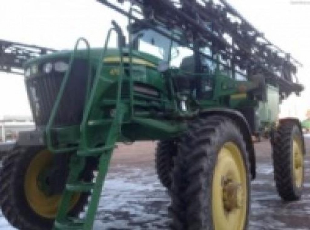 Selbstfahrspritze des Typs John Deere 4730,  in Київ (Bild 1)