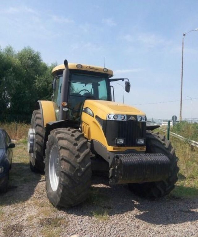 Oldtimer-Traktor des Typs CHALLENGER MT685C, Neumaschine in Київ (Bild 1)