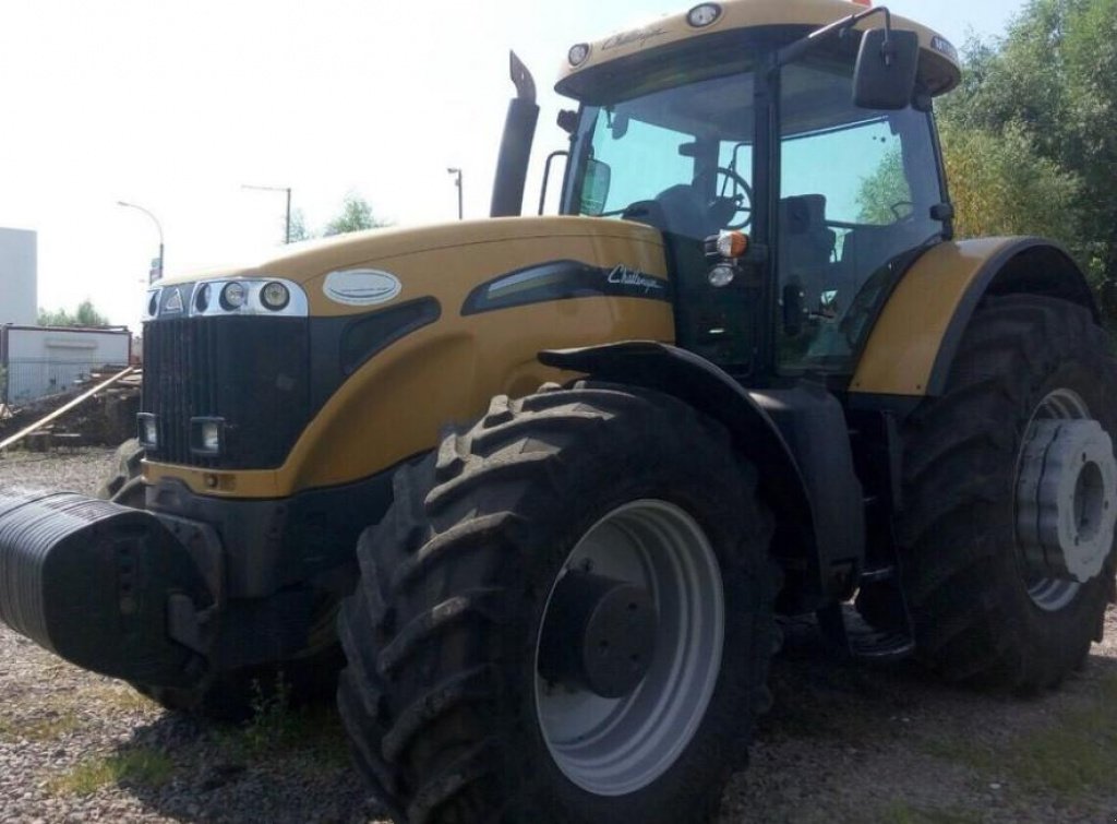 Oldtimer-Traktor des Typs CHALLENGER MT685C, Neumaschine in Київ (Bild 3)