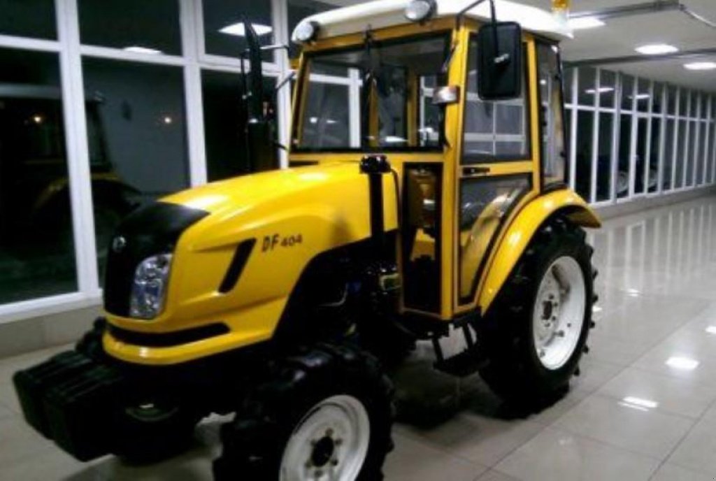 Hopfentraktor des Typs Dong Feng DF 404 DHLC, Neumaschine in Київ (Bild 1)