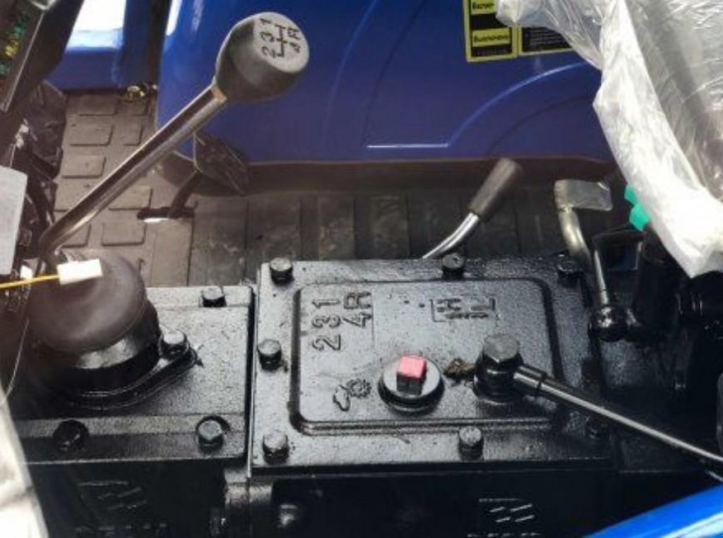 Hopfentraktor des Typs Dong Feng DF 244, Neumaschine in Київ (Bild 5)