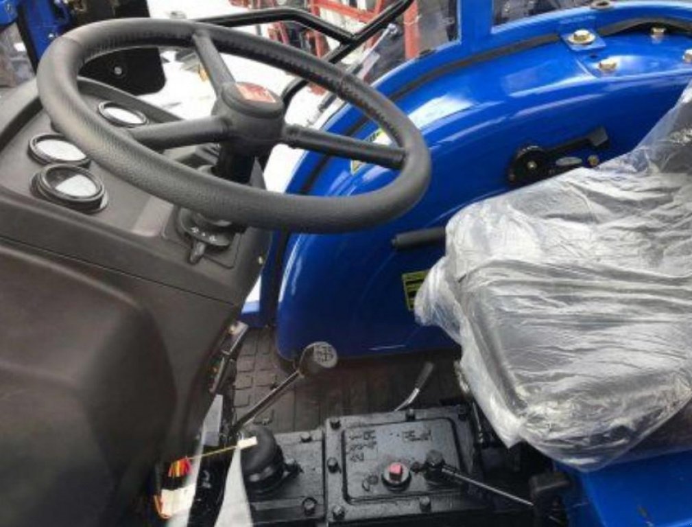 Hopfentraktor des Typs Dong Feng DF 244, Neumaschine in Київ (Bild 9)