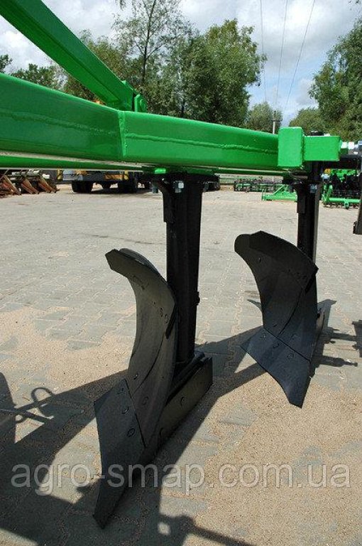 Scheibenpflug des Typs BOMET U013 2/25,  in Горохів (Bild 5)