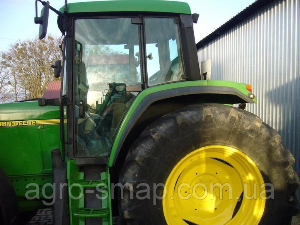 Oldtimer-Traktor des Typs John Deere 6910, Neumaschine in Горохів (Bild 7)