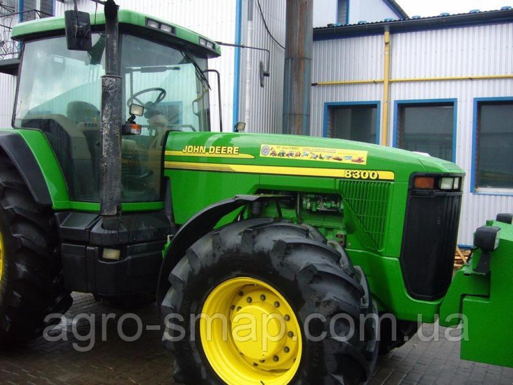 Oldtimer-Traktor des Typs John Deere 8300, Neumaschine in Горохів (Bild 7)