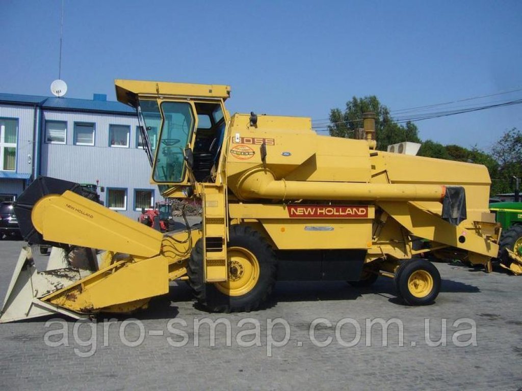 Oldtimer-Mähdrescher des Typs New Holland 8055, Neumaschine in Горохів (Bild 7)