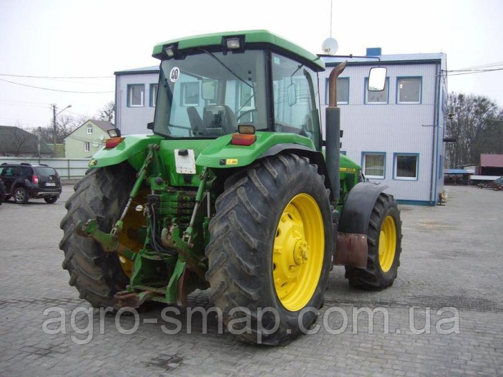 Oldtimer-Traktor des Typs John Deere 8100, Neumaschine in Горохів (Bild 5)