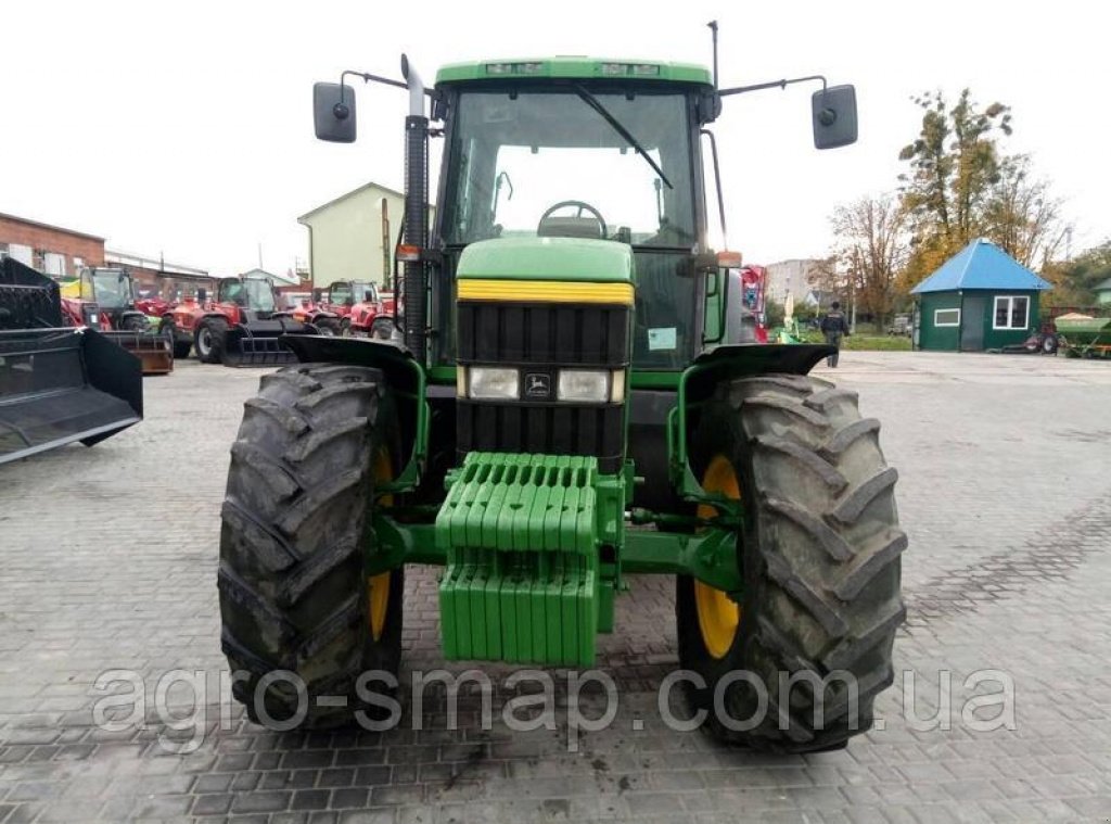 Oldtimer-Traktor des Typs John Deere 6900, Neumaschine in Горохів (Bild 6)