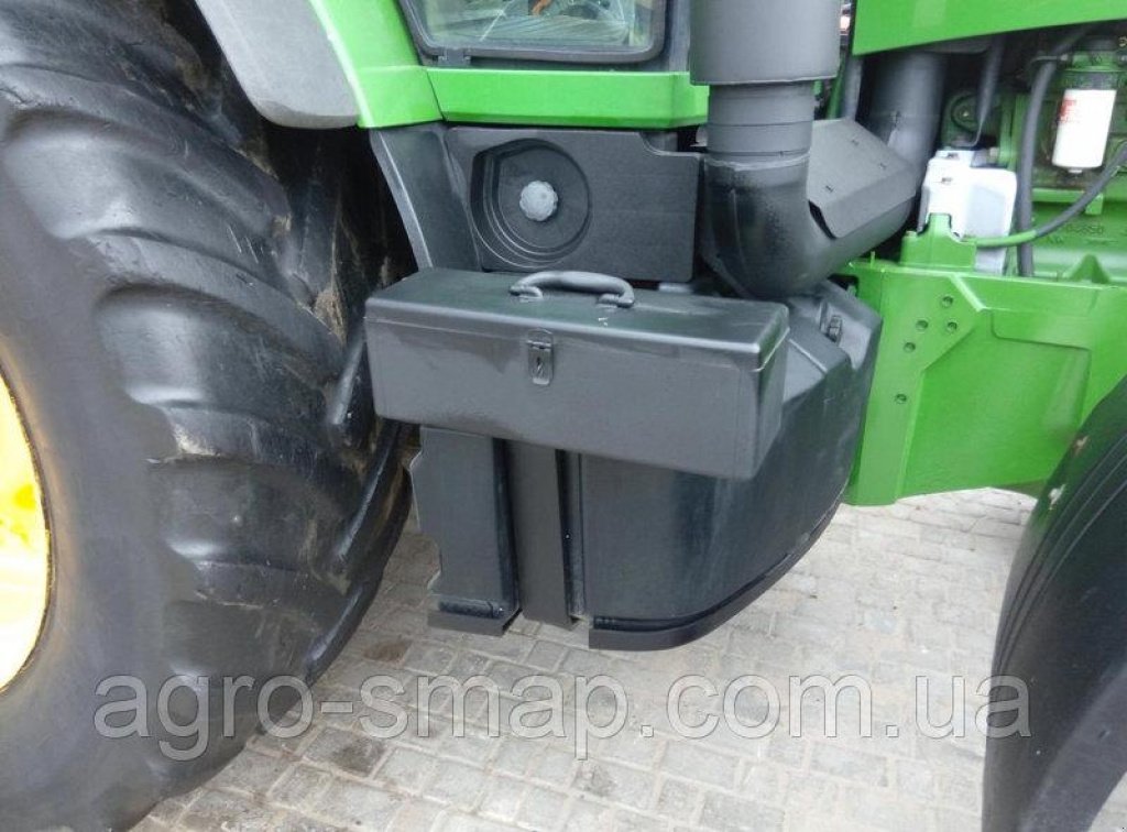 Oldtimer-Traktor des Typs John Deere 7720, Neumaschine in Горохів (Bild 2)