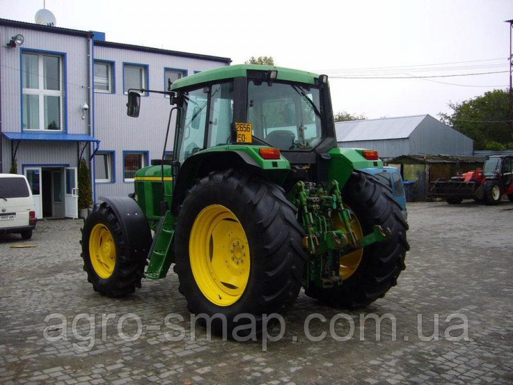 Oldtimer-Traktor des Typs John Deere 6610, Neumaschine in Горохів (Bild 9)