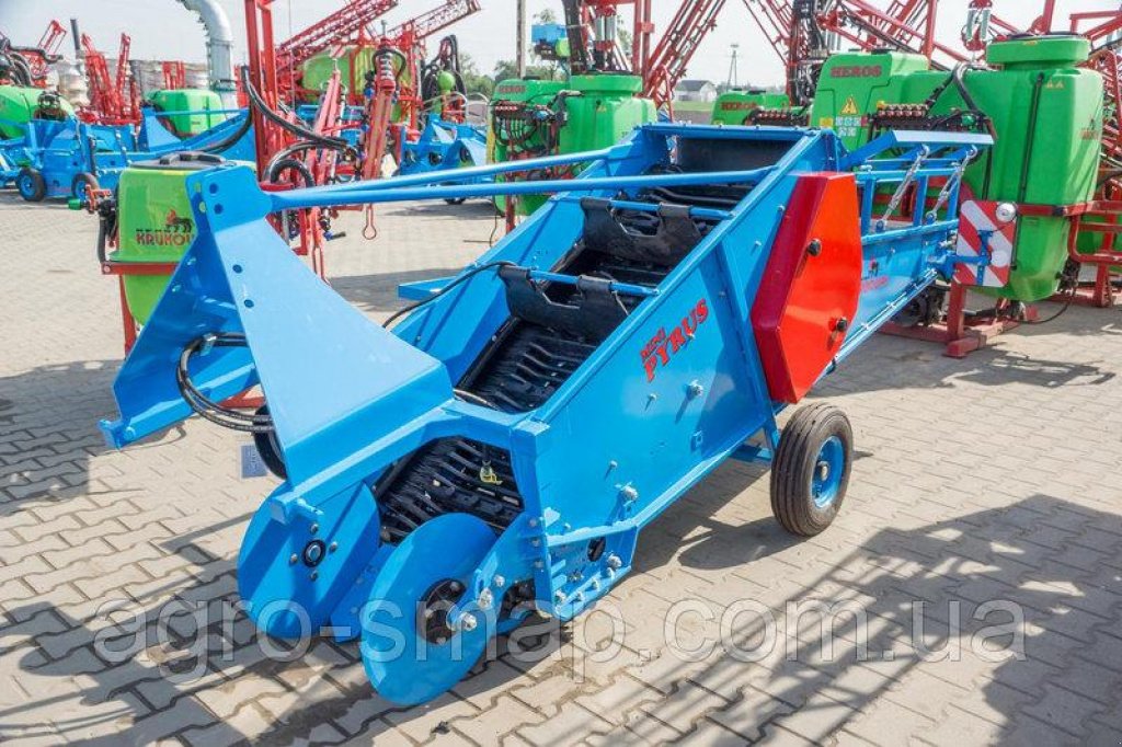 Kartoffelvollernter des Typs Krukowiak Mini Pyrus 1,  in Горохів (Bild 10)