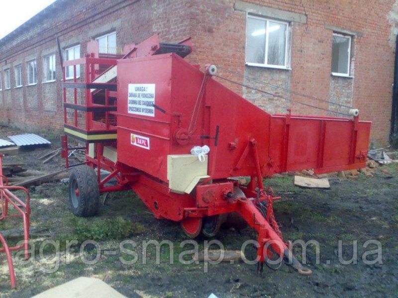 Kartoffelvollernter des Typs Akpil Z 608,  in Горохів (Bild 1)