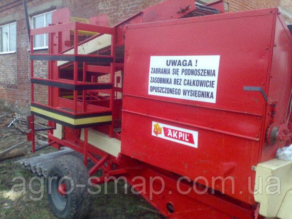 Kartoffelvollernter des Typs Akpil Z 608,  in Горохів (Bild 3)