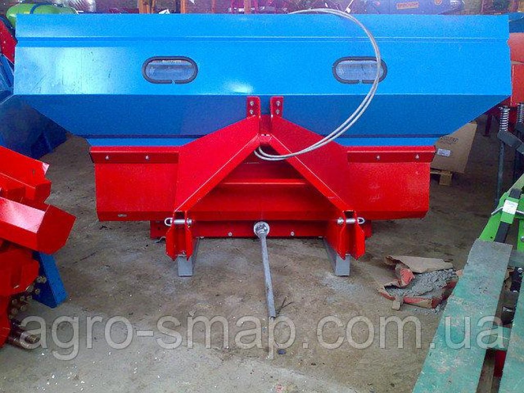 Sandstreuer & Salzstreuer des Typs Nordsten TF 1500,  in Горохів (Bild 1)