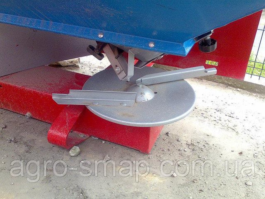 Sandstreuer & Salzstreuer des Typs Nordsten TF 1500,  in Горохів (Bild 4)