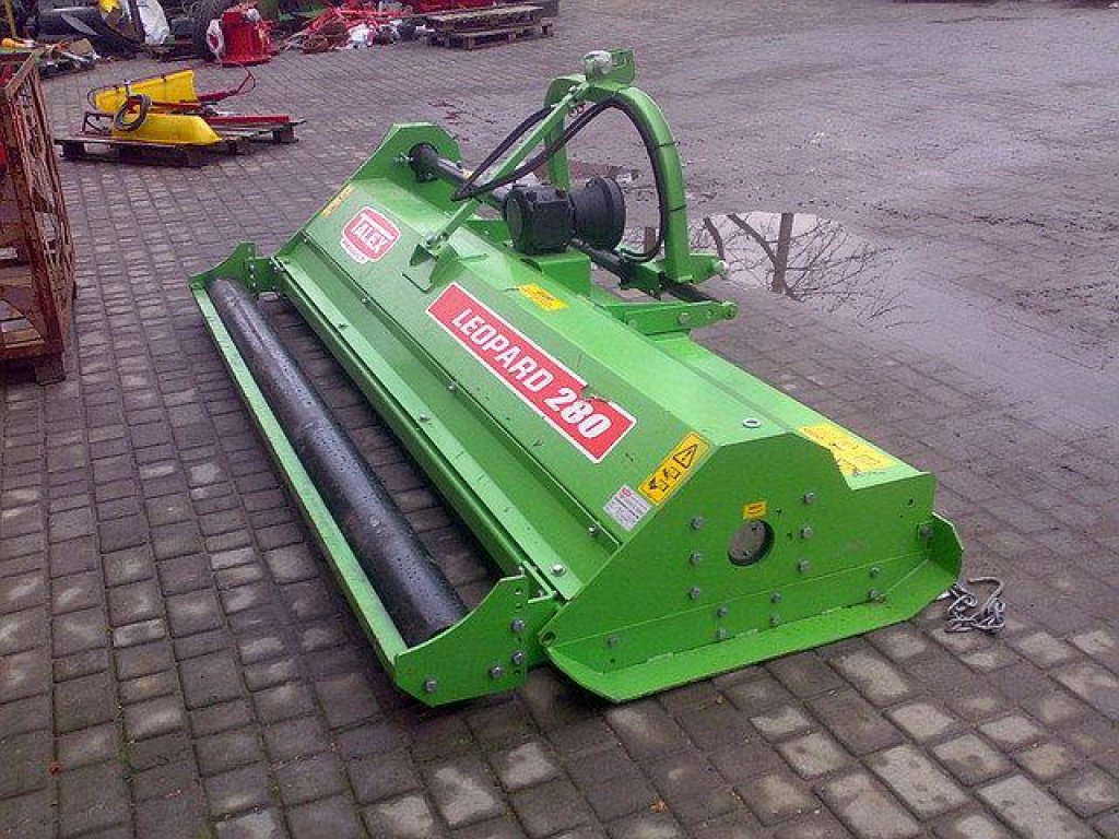 Straßenfräse des Typs Talex Leopard 280,  in Горохів (Bild 1)