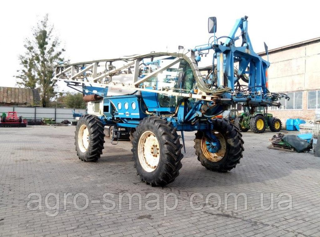 Selbstfahrspritze des Typs Matrot M44D 3750,  in Горохів (Bild 2)