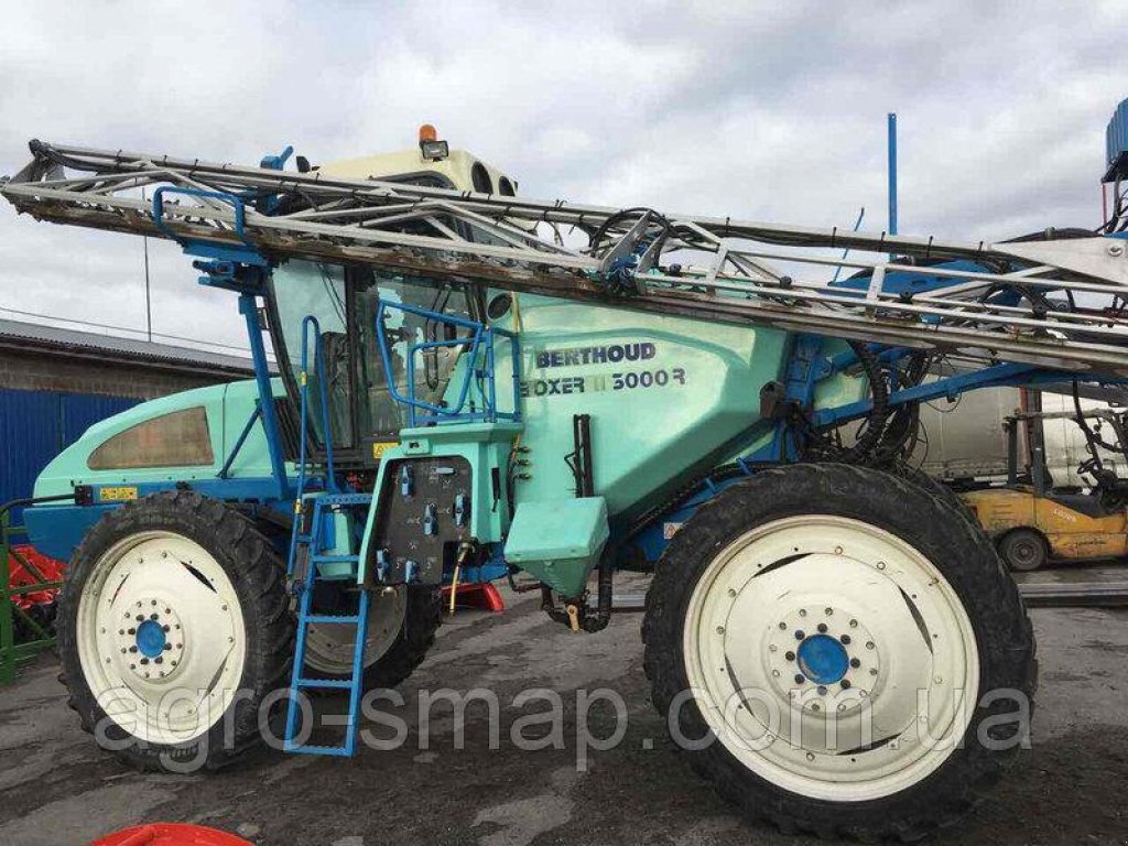 Selbstfahrspritze des Typs Berthoud Boxer 3000,  in Горохів (Bild 5)