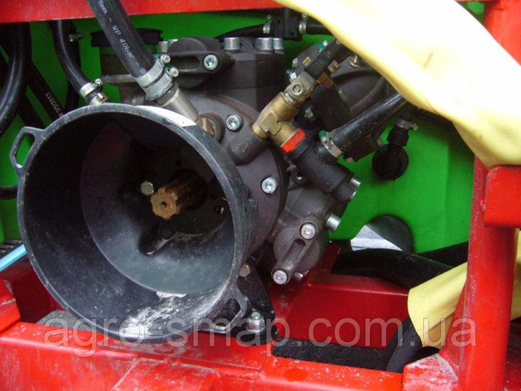 Weinbauspritze des Typs Krukowiak Tajfun 1000/SAD/OC,  in Горохів (Bild 2)