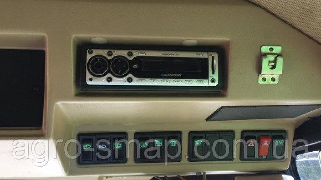 Oldtimer-Mähdrescher des Typs John Deere 2266 Extra, Neumaschine in Горохів (Bild 3)