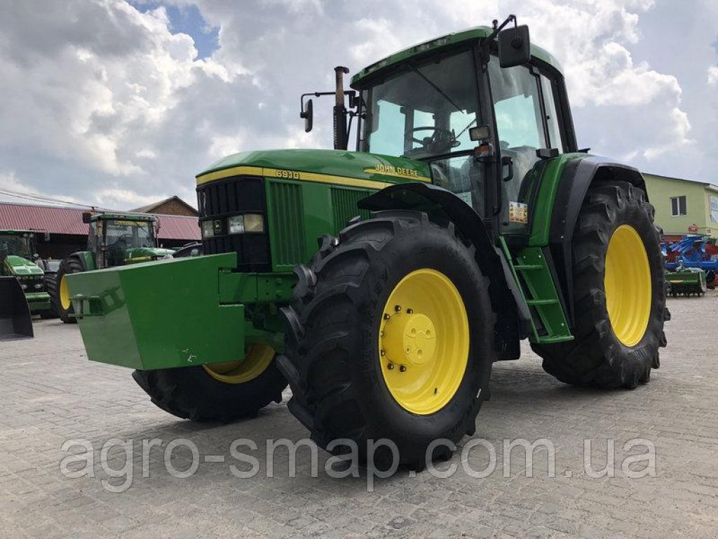 Oldtimer-Traktor des Typs John Deere 6910, Neumaschine in Горохів (Bild 8)