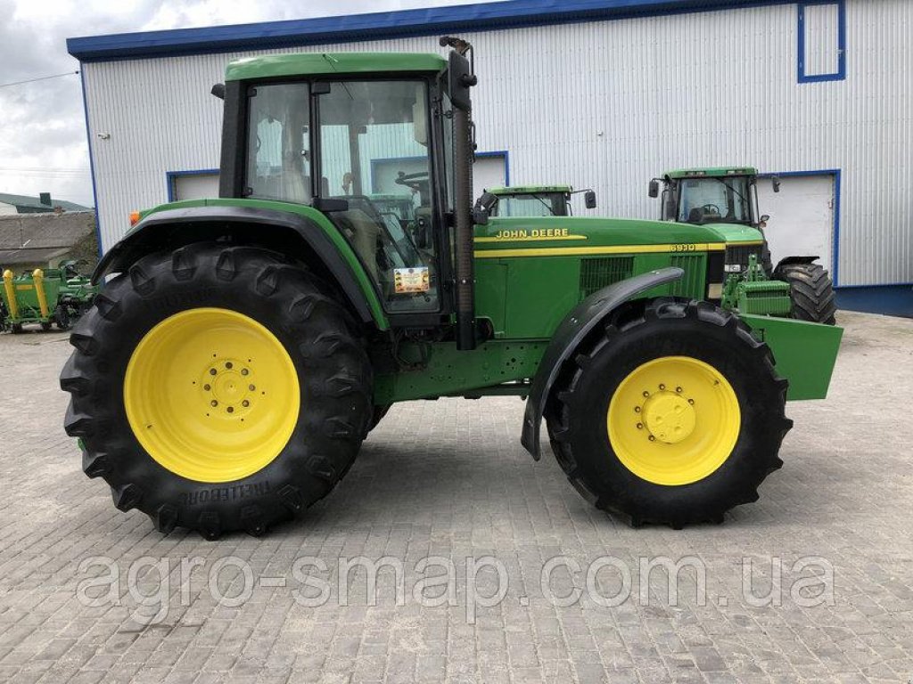 Oldtimer-Traktor des Typs John Deere 6910, Neumaschine in Горохів (Bild 4)