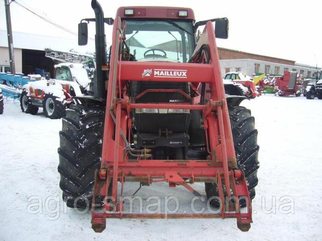 Oldtimer-Traktor des Typs Case IH 135 MX, Neumaschine in Горохів (Bild 3)
