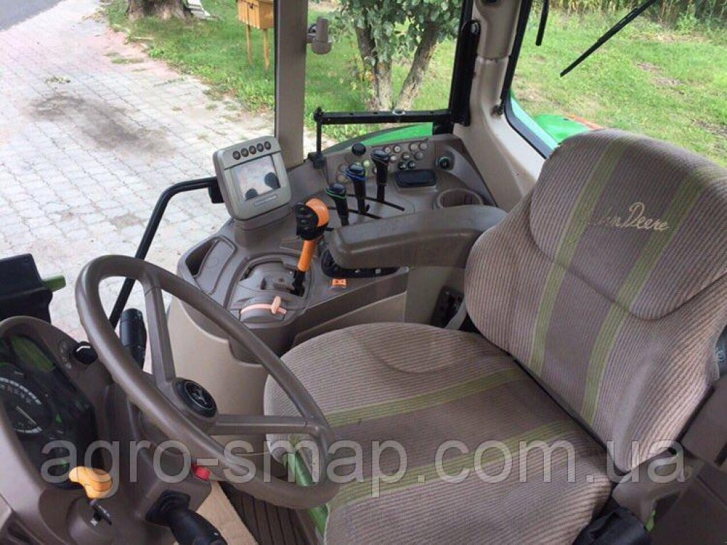 Oldtimer-Traktor des Typs John Deere 6930, Neumaschine in Горохів (Bild 7)