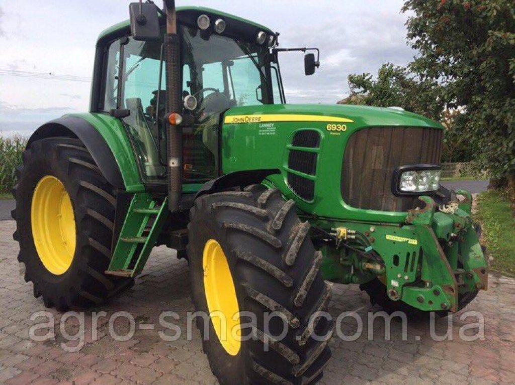 Oldtimer-Traktor des Typs John Deere 6930, Neumaschine in Горохів (Bild 1)