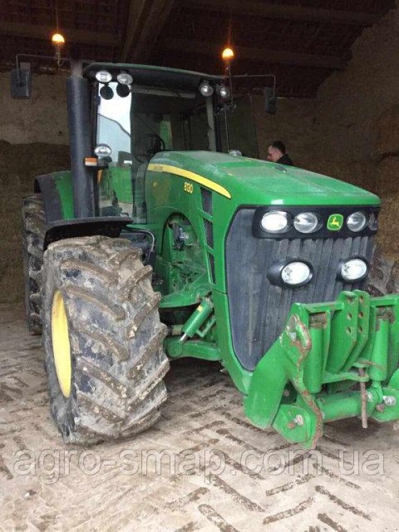 Oldtimer-Traktor des Typs John Deere 8130, Neumaschine in Горохів (Bild 3)