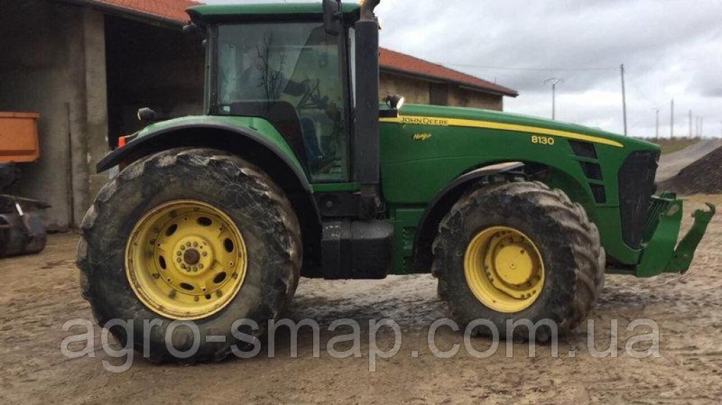 Oldtimer-Traktor des Typs John Deere 8130, Neumaschine in Горохів (Bild 8)