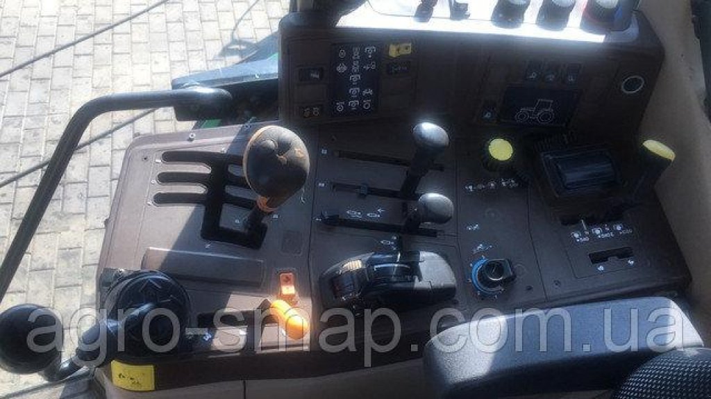 Oldtimer-Traktor des Typs John Deere 6410, Neumaschine in Горохів (Bild 7)