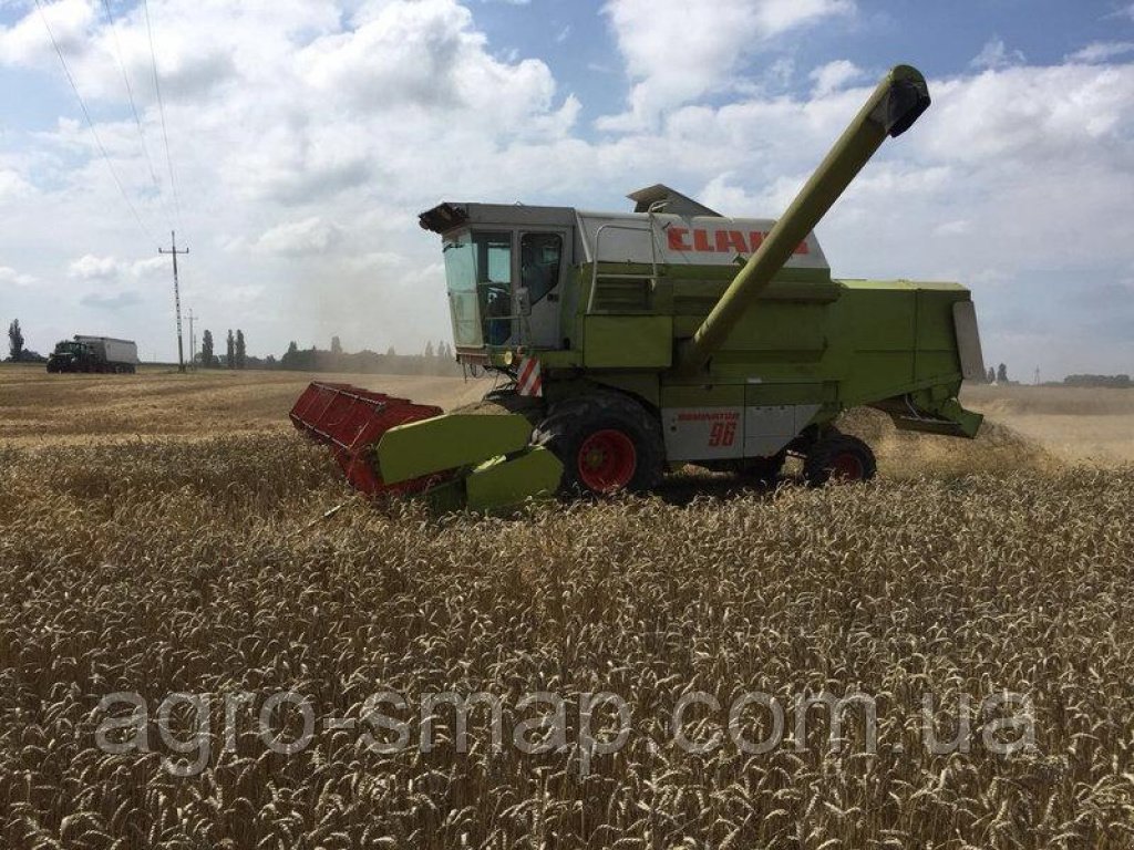 Oldtimer-Mähdrescher des Typs CLAAS Dominator 98,  in Горохів (Bild 1)