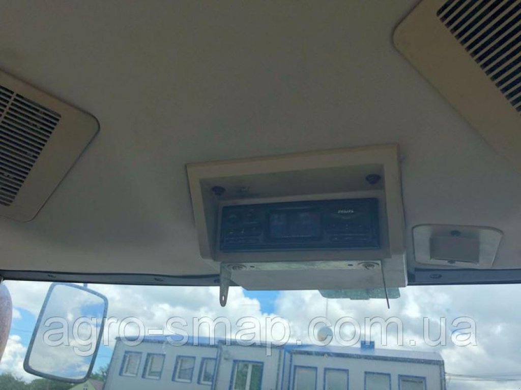 Oldtimer-Traktor des Typs John Deere 8400, Neumaschine in Горохів (Bild 9)