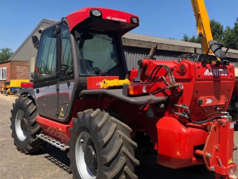 Teleskopstapler des Typs Manitou 845-120, Gebrauchtmaschine in Не обрано (Bild 1)
