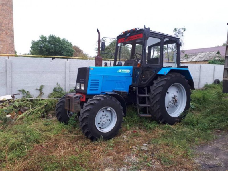 Oldtimer-Traktor des Typs Belarus Беларус-920, Neumaschine in Черкаси (Bild 1)
