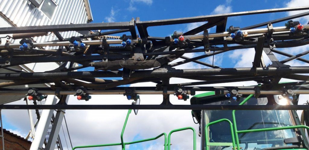 Selbstfahrspritze des Typs John Deere 4830, Gebrauchtmaschine in Рівне (Bild 9)