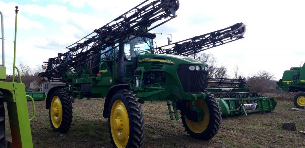 Selbstfahrspritze des Typs John Deere 4720, Neumaschine in Рівне (Bild 1)